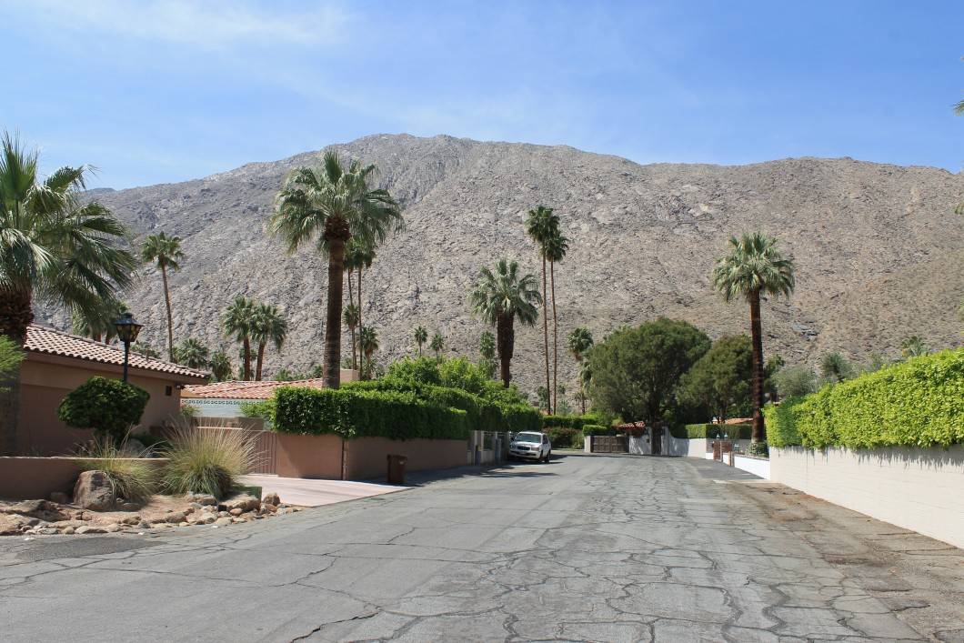 MidCentury Modern options in the Coachella Valley. Coachella Valley